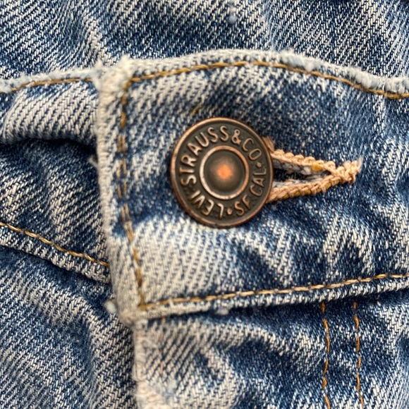 Vintage Levi’s painted denim jean shorts 31 - Picture 3 of 4